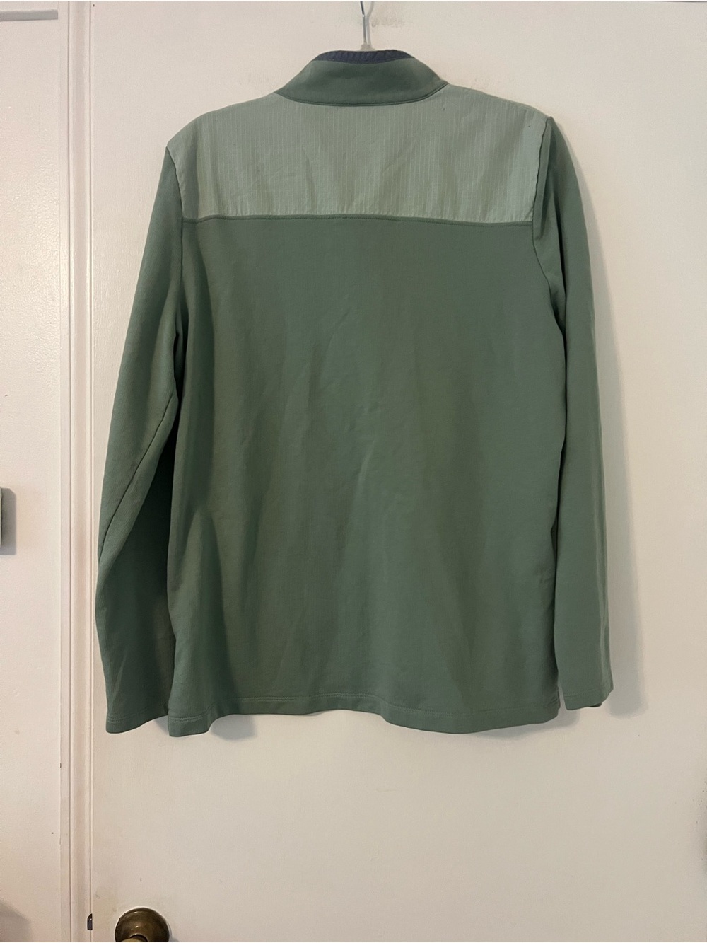 L.L. Bean women’s  Two-Tone Sage Green Pullover Henley size L - Picture 8 of 11